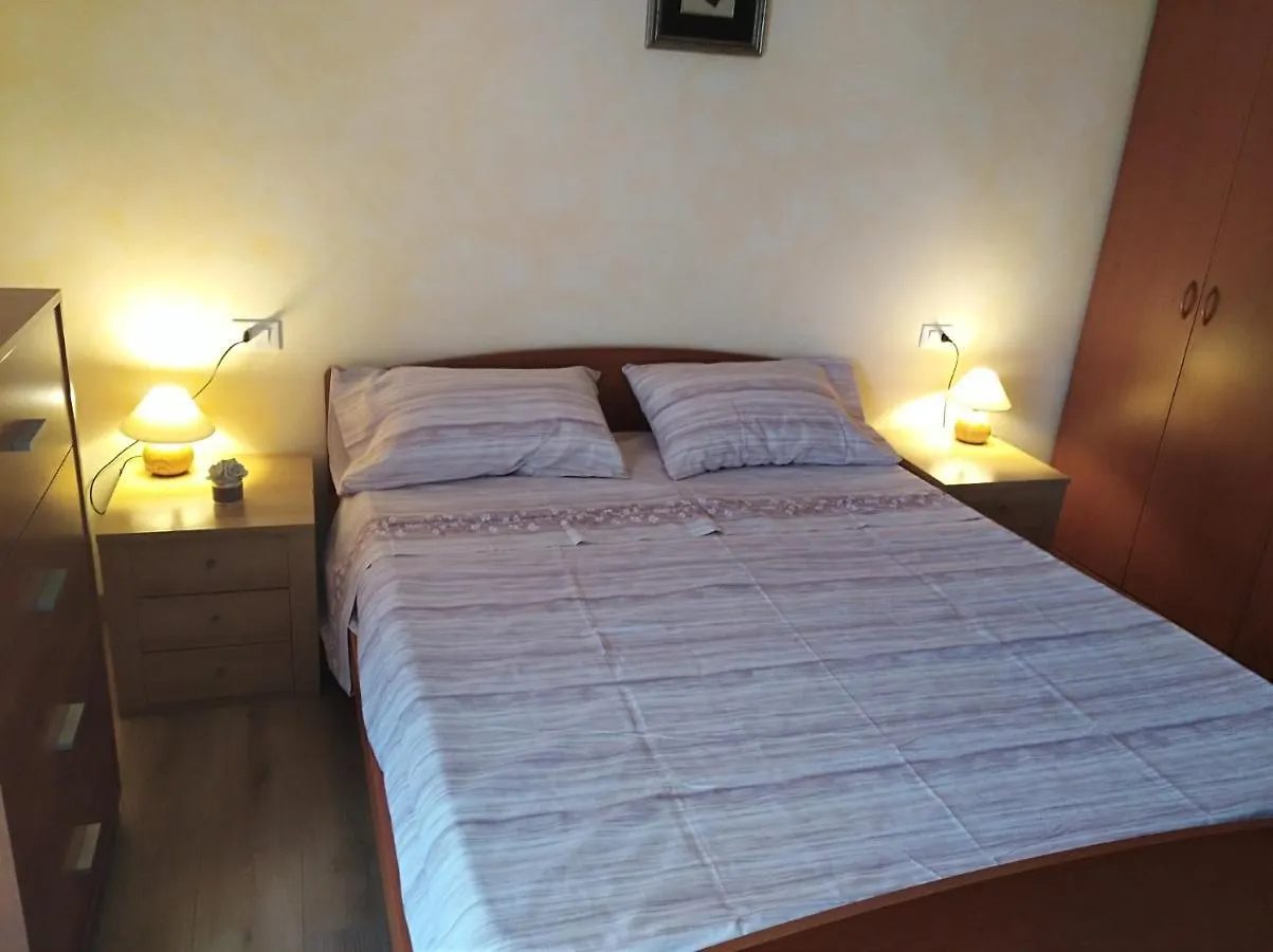 Perla Sirmione Apartment 0*,